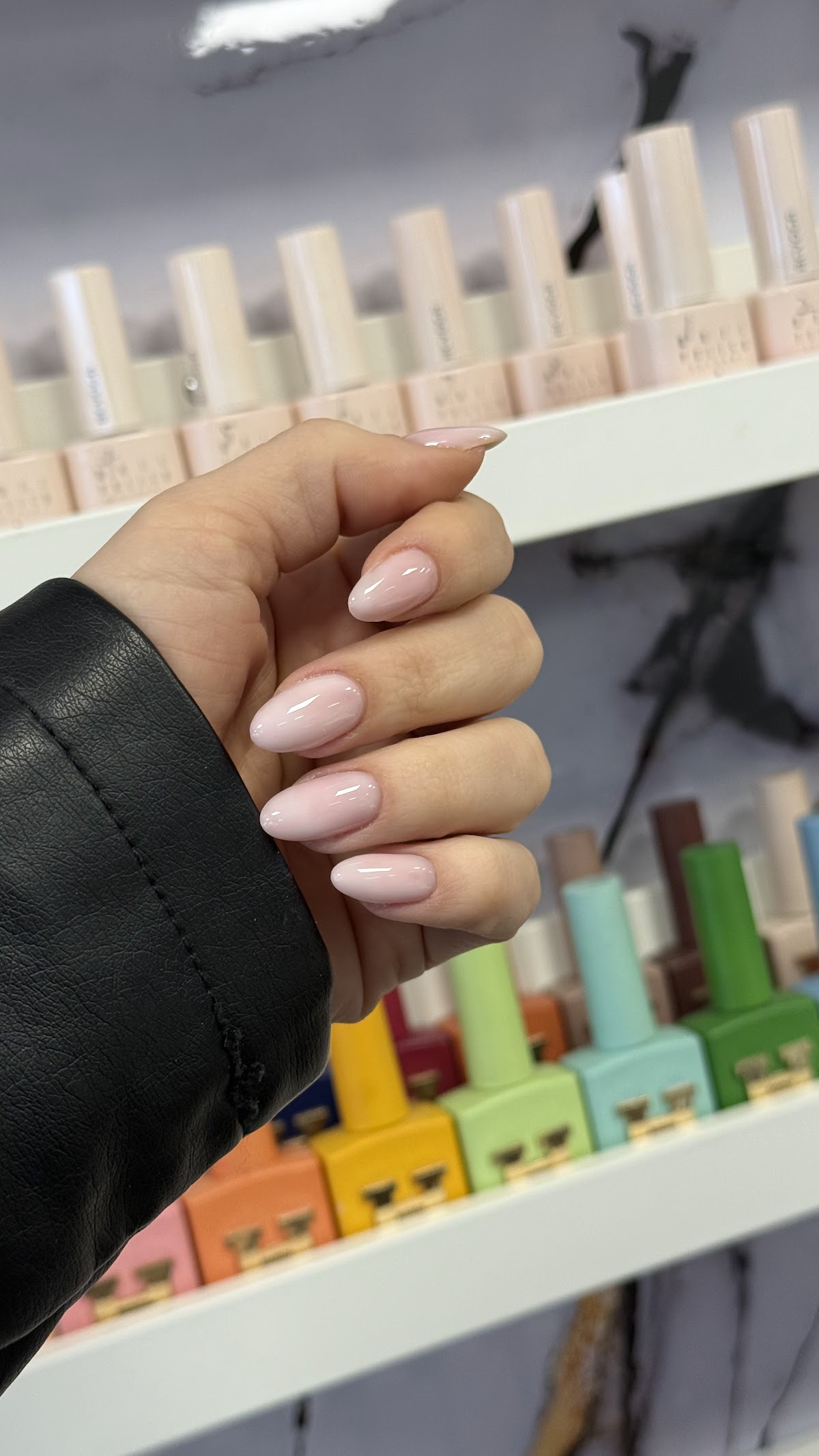 Z Nail Spa in Lombard